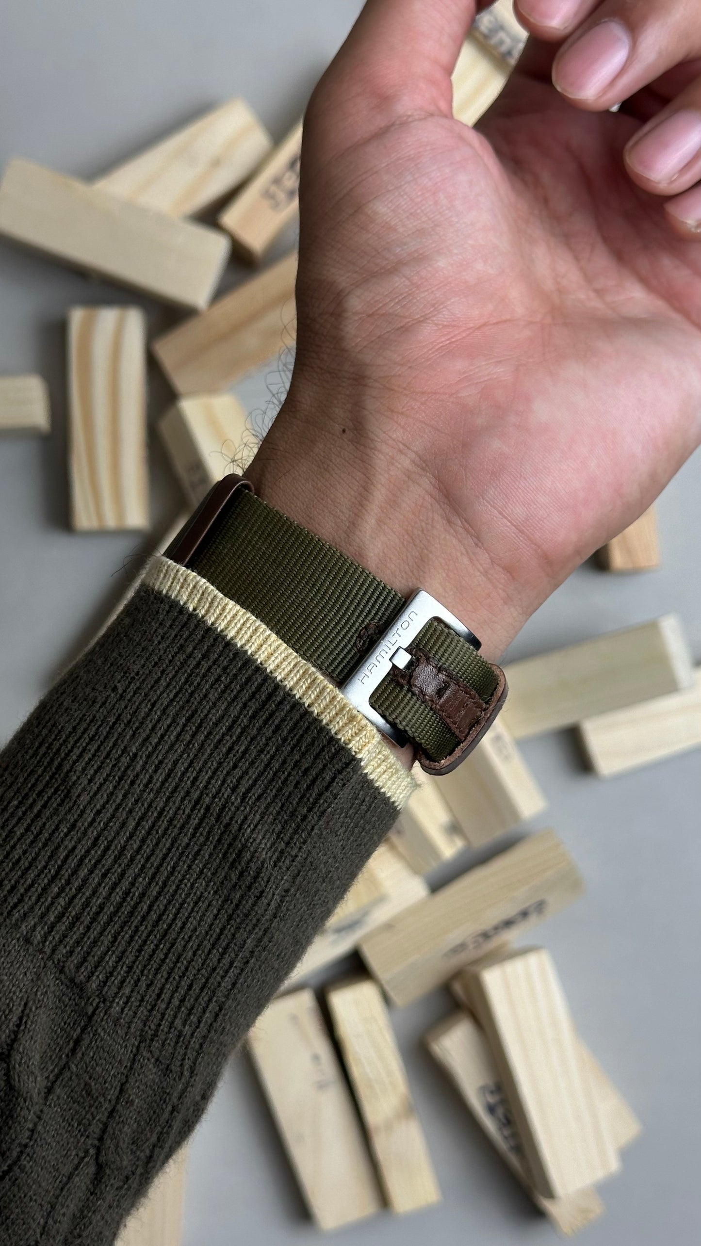 HAMILTON KHAKI FIELD H694390