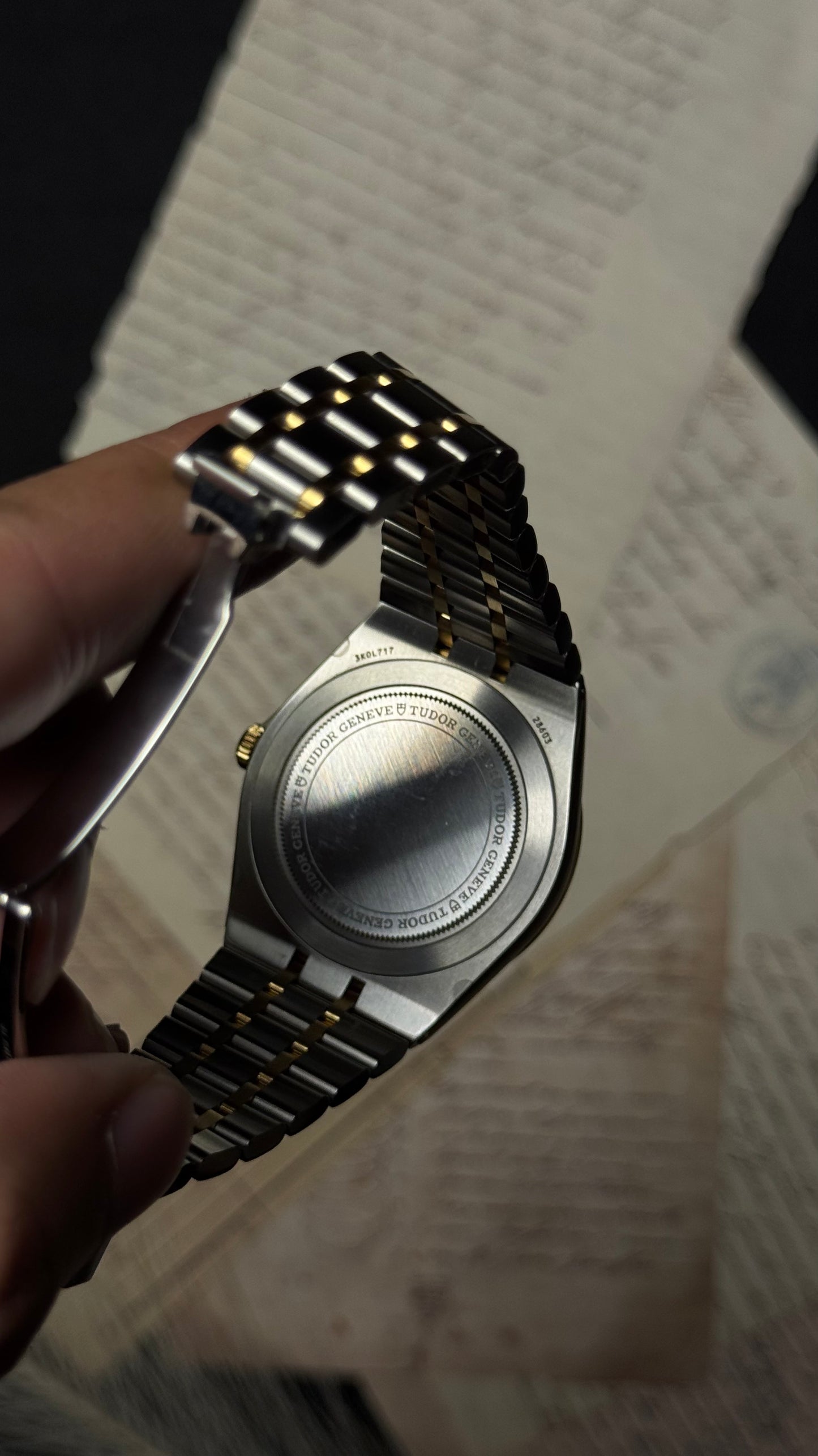 Tudor Royal M28603-0003